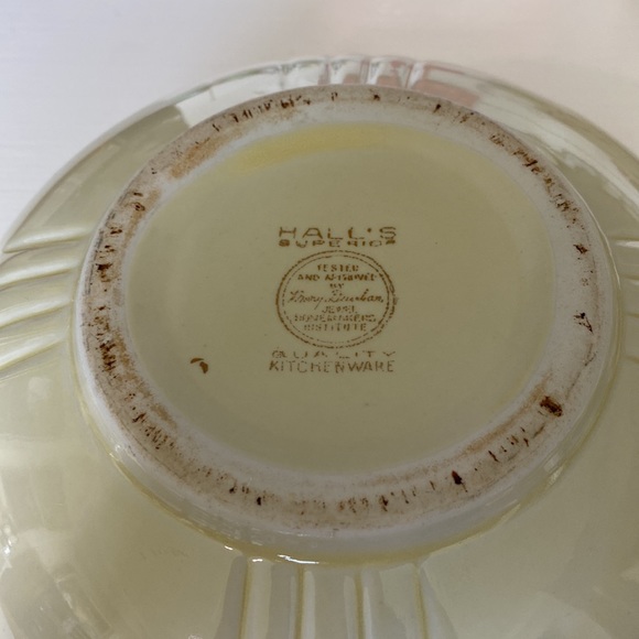 Vintage Hall’s Superior Quality Autumn Leaf Mixing Bowl Set! - Picture 9 of 10